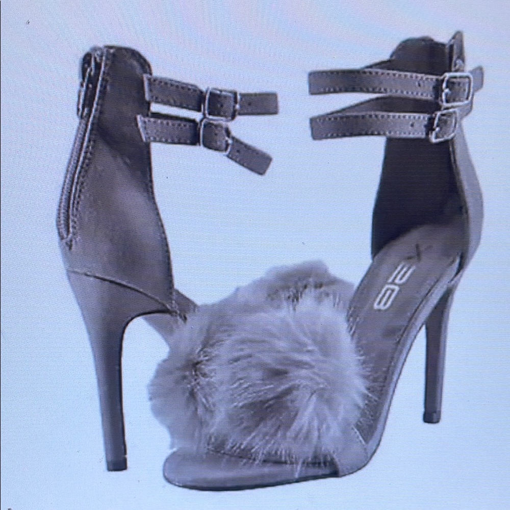 Elegant Gray Heeled Sandals with Fur Accent